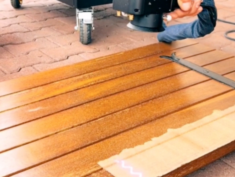 Laser cleaning : créer un business de restauration de meubles en 2025