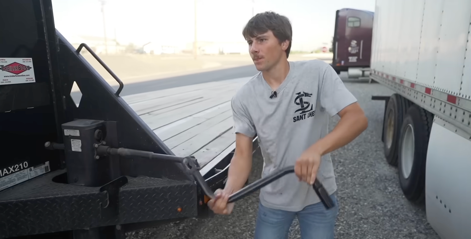 Entreprise de Transport Routier : Comment Générer 10 000€/mois avec un Premier Camion